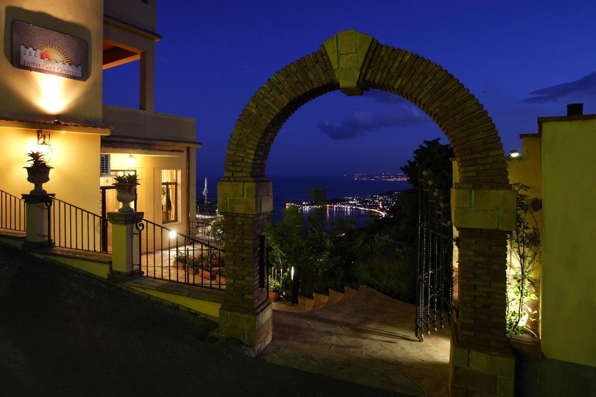 Hotel Sole Castello (Adults Only) Taormina Exterior foto